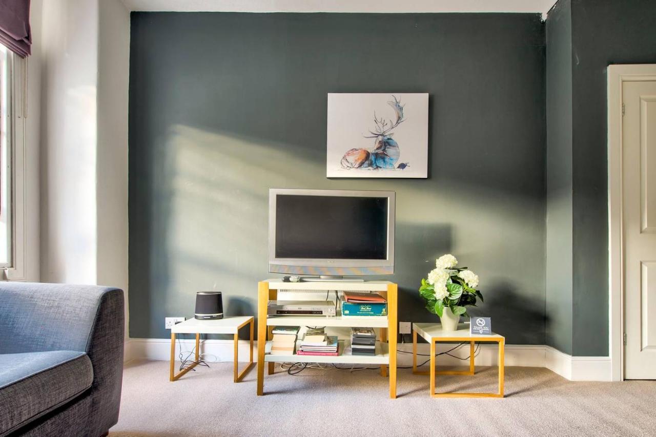 Joivy Bright 1 Bed Flat, Close To Princess Street Edinburgh Luaran gambar
